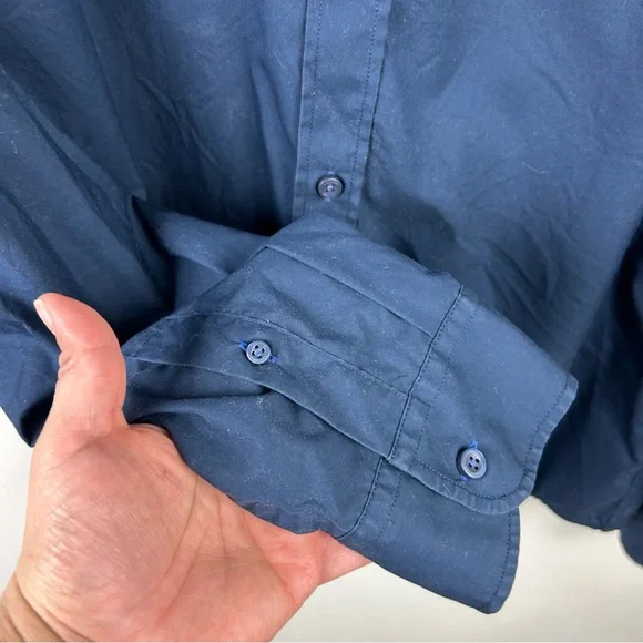 Bundle of long-sleeve Untuckit button down dress shirts size: XL - Picture 12 of 13